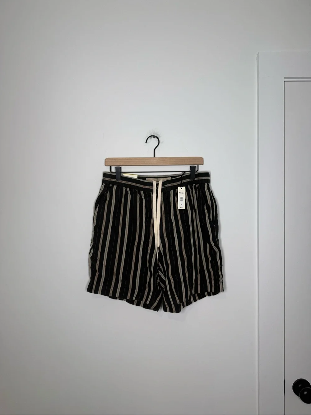 Banana Republic Men’s Striped Linen Blend Drawstring Shorts Black Tan Size M NWT